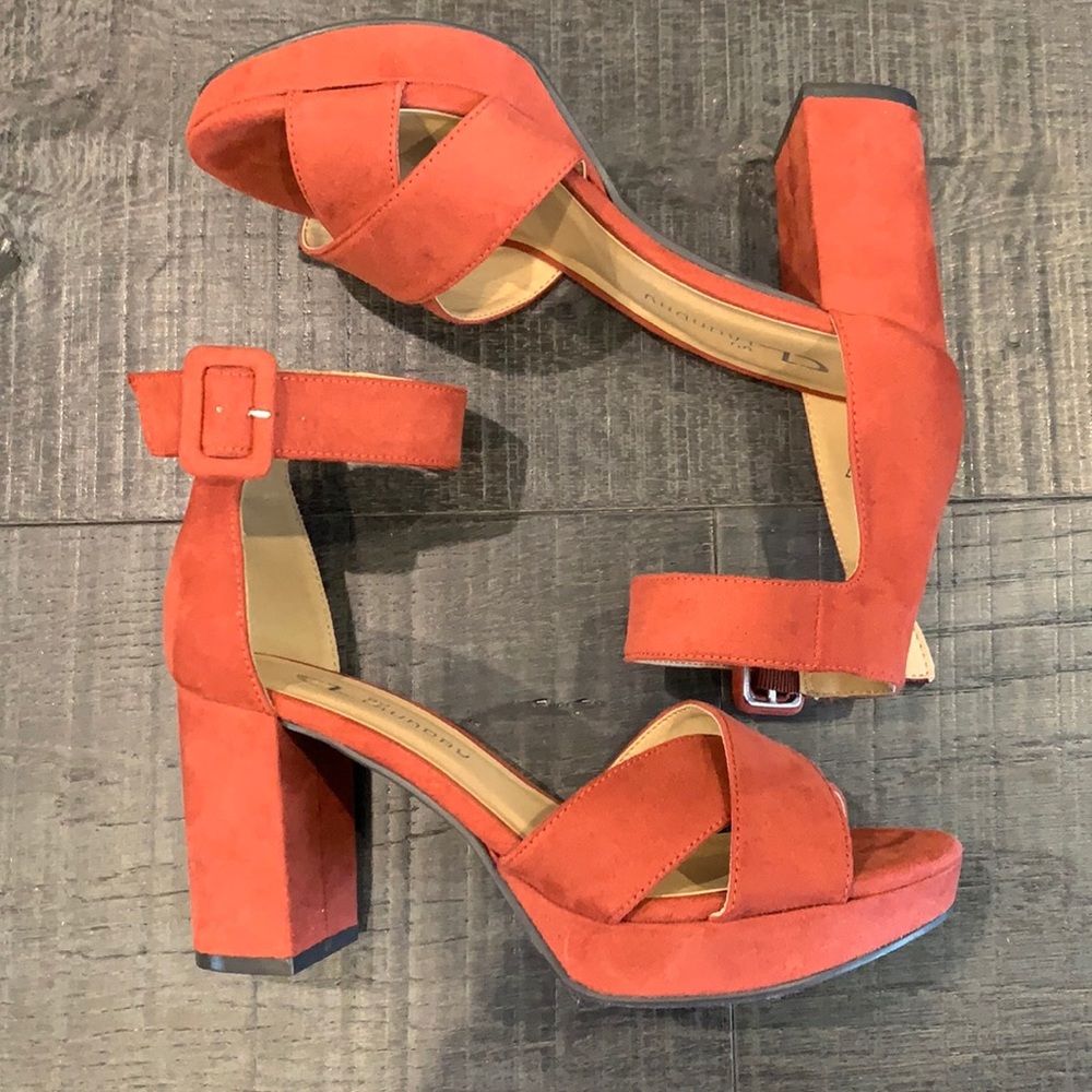 Chinese laundry heels in burnt orange